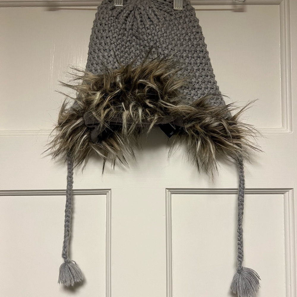 WOMEN’S FALL/WINTER HAT (GAP)